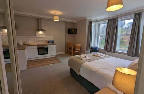 Maenporth House | Braemar