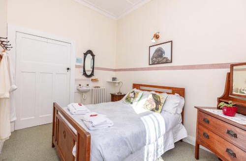 Whanganui Bed & Breakfast | Braemar House B&B and YHA Hostel