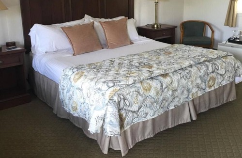 Woodstock Hotel | Braeside Lodging