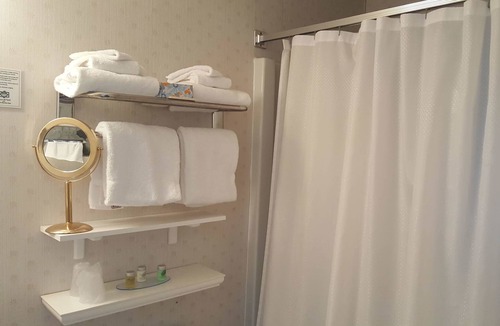 Woodstock Hotel | Braeside Lodging