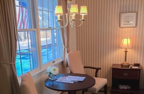 Woodstock Hotel | Braeside Lodging