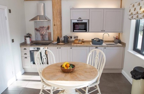 Ripley Cabin | Braisty woods - Knotty & Nice