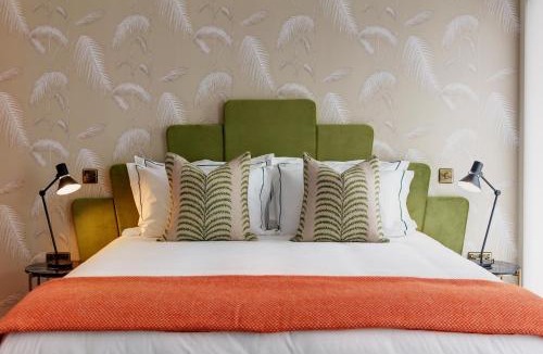 London Borough of Bromley Hotel | Brama