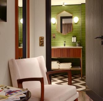 London Borough of Bromley Hotel | Brama