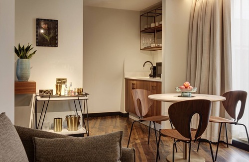 London Borough of Bromley Hotel | Brama