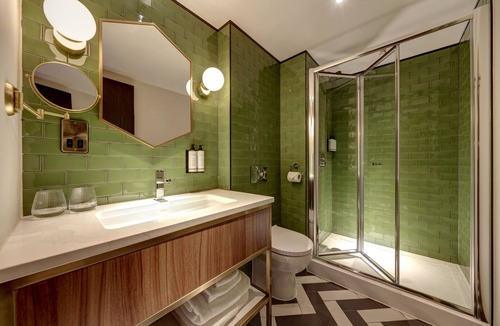 London Borough of Bromley Hotel | Brama