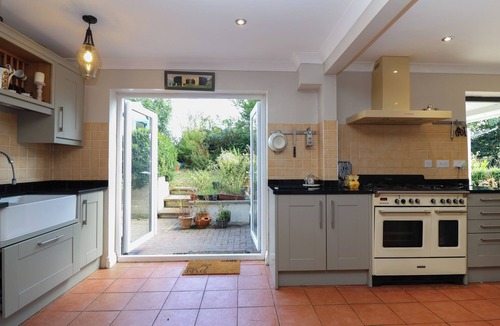 Chapmanslade Cottage | BRAMBLE END, pet friendly, with open fire in Frome