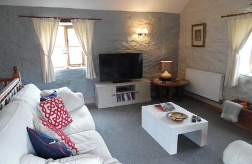 Brazzacott House | Brambles Cottage