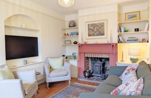 Westbourne House | Brambletye Cottage - Westbourne