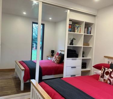 New Ash Green Resort | Bramley Barn