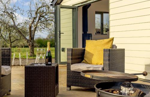 North Weald House | Bramley Cottage