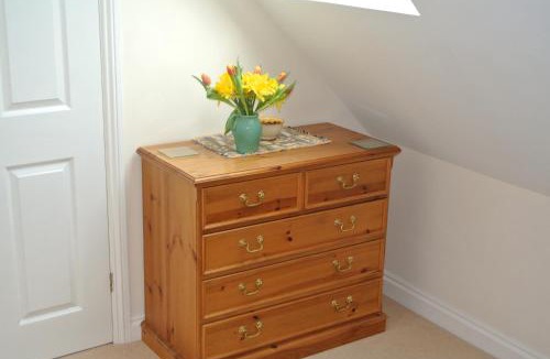 Lake House | Bramley Cottage