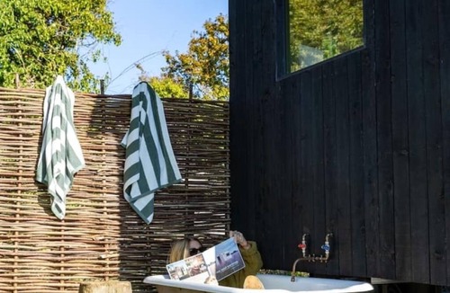 Woodbridge Cabin | 'Bramley' Hut on private Farm