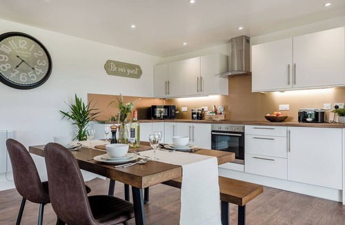 Kington Cottage | Bramley Lodge - UK38384