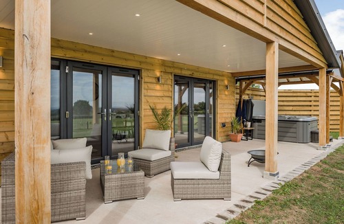 Kington Cottage | Bramley Lodge - UK38384