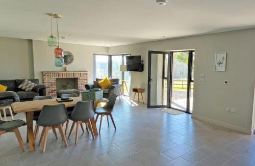 Wotton-under-Edge House | Bramley Lodge - Uk47874