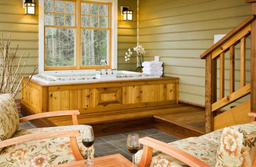 Chestertown Bed & Breakfast | Brampton 1860