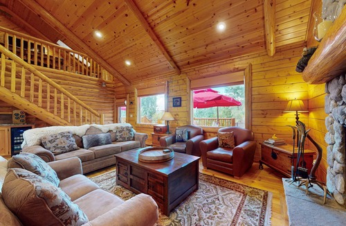 Upper Moonridge Ski Chalet | Branchwater Lodge #569