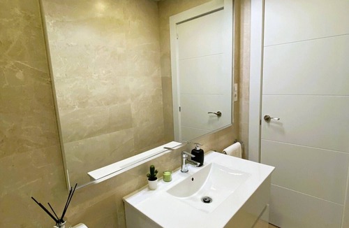 Santa Coloma de Gramenet Apartment | Brand new apartment in BCN with photo booth