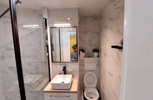Thiais Apartment | Brand New 1BR flat - Paris 13ième & Orly