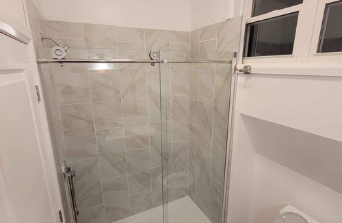 Kingston House | Brand New 2 Bedroom Downtown Kingston