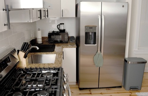 Stockade Historic District House | Brand new 2bedroom apartment in fabulous Schenectady with AC and private parking