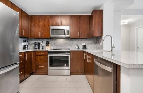 Hudson Exchange Apartment | Brand New 2BR | Free WiFi | Full Kitchen | Access to NYC