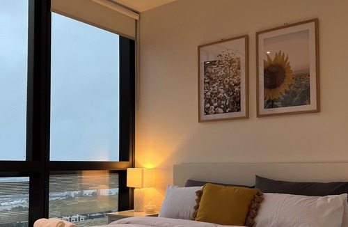 Docklands Apartment | Brand New 2BR Waterfront Docklands/Free Parking