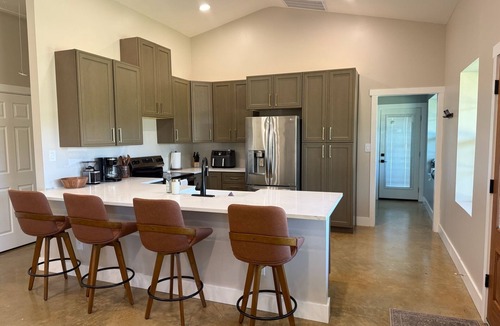 Bulverde House | Brand new 3 acre retreat with gated entry - Long Term Only