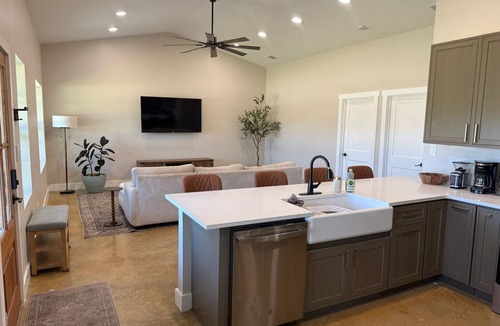 Bulverde House | Brand new 3 acre retreat with gated entry - Long Term Only