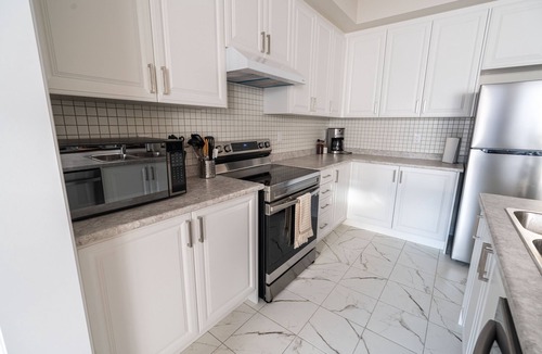 Thorold House | BRAND NEW 3 bedroom house minutes from Niagara Falls