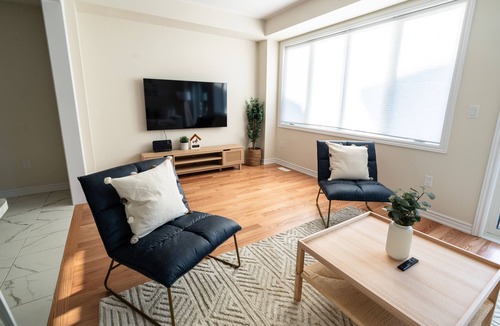 Thorold House | BRAND NEW 3 bedroom house minutes from Niagara Falls