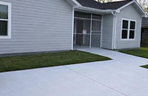 Northeast Houston House | Brand new 3-bedroom house near Downtown Houston with cool AC for relaxing stays