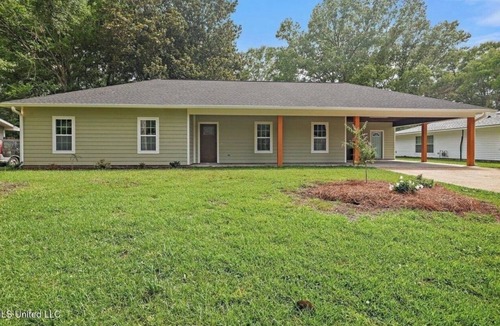Tougaloo House | Brand NEW 3-bedroom house in heart of Jackson