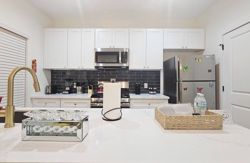 Northeast Houston House | Brand-New 3BR/2.5 BA. Mins to Downtown & Airports