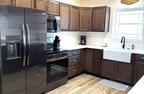 Waynesville House | BRAND NEW 3BR Duplex Unit Side “B”, Retreat Near Fort Leonard Wood,Sleeps 8