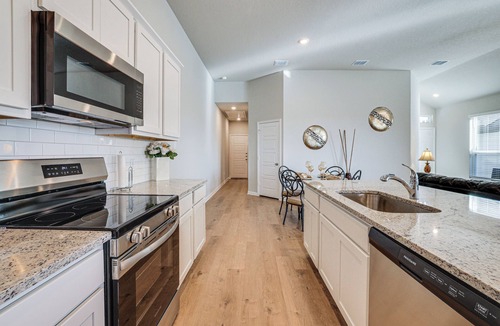 Castroville Cottage | Brand New 3BR Duplex Near Seaworld & Lackland