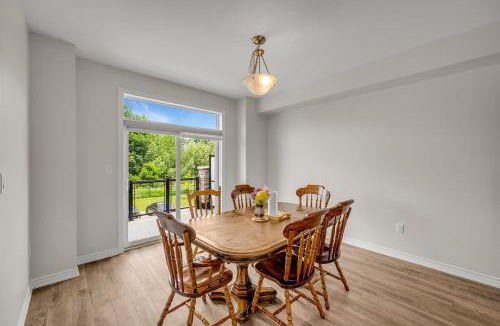 Cambridge Apartment | Brand New 4 Bedroom Ensuite Townhouse
