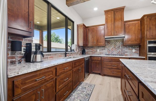 Gordonville House | Brand New 4-bedroom house near Lake Texoma