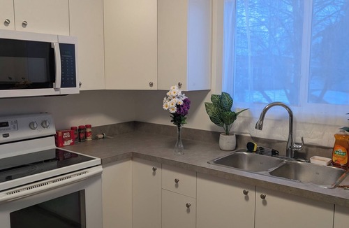 Saskatoon House | Brand New Affordable 3 Bedroom suite