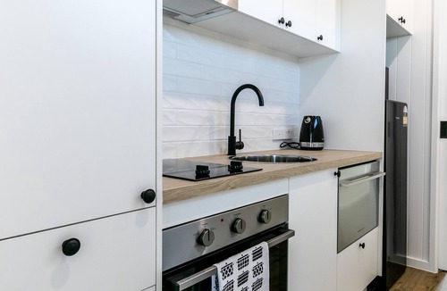 Eurunderee Apartment | Brand New Angourie Studio 2