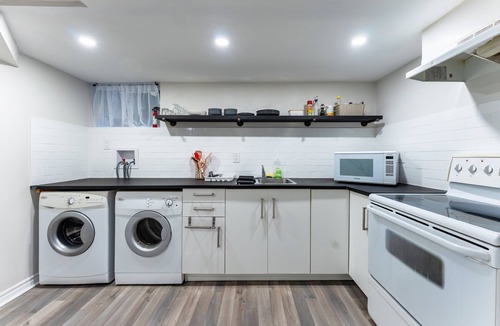 East Galt Apartment | Brand New Apartment|East Galt|5mins>Downtown|Wi-fi
