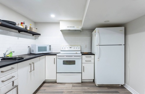 East Galt Apartment | Brand New Apartment|East Galt|5mins>Downtown|Wi-fi