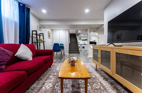 East Galt Apartment | Brand New Apartment|East Galt|5mins>Downtown|Wi-fi