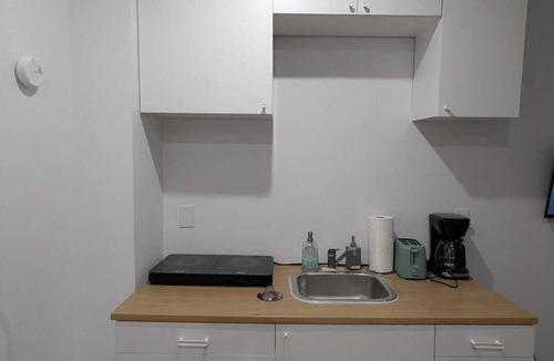 Oakridge House | Brand New Apt with Parking, Steps to TTC, 15 Mins to Downtown