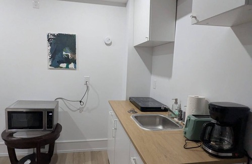 Oakridge House | Brand New Apt with Parking, Steps to TTC, 15 Mins to Downtown