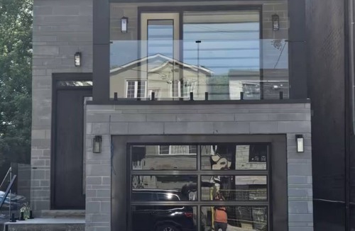 Oakridge House | Brand New Apt with Parking, Steps to TTC, 15 Mins to Downtown