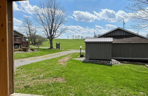 Benezette Cabin | Brand New! Bright, Airy Cabin Boarding Winslow Hill Elk Viewing Area!