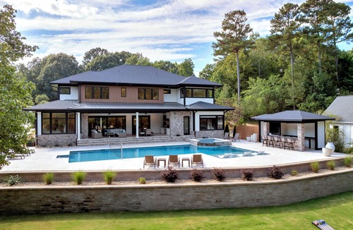 Bracey House | Brand New BuiltnLuxury Lakefront GetawaynFriday Check-In/Check-Out Summer Season