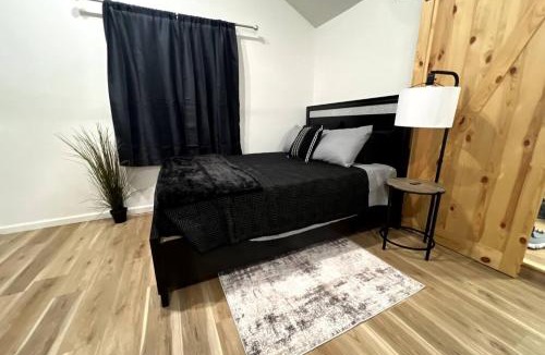 Tulsa House | Brand New Bungalow with Amenities